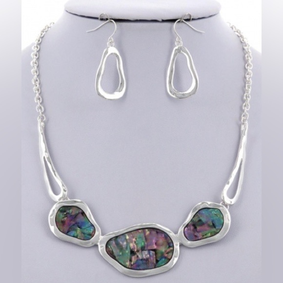 ABALONE SHELL NECKLACE SET - Picture 1 of 1